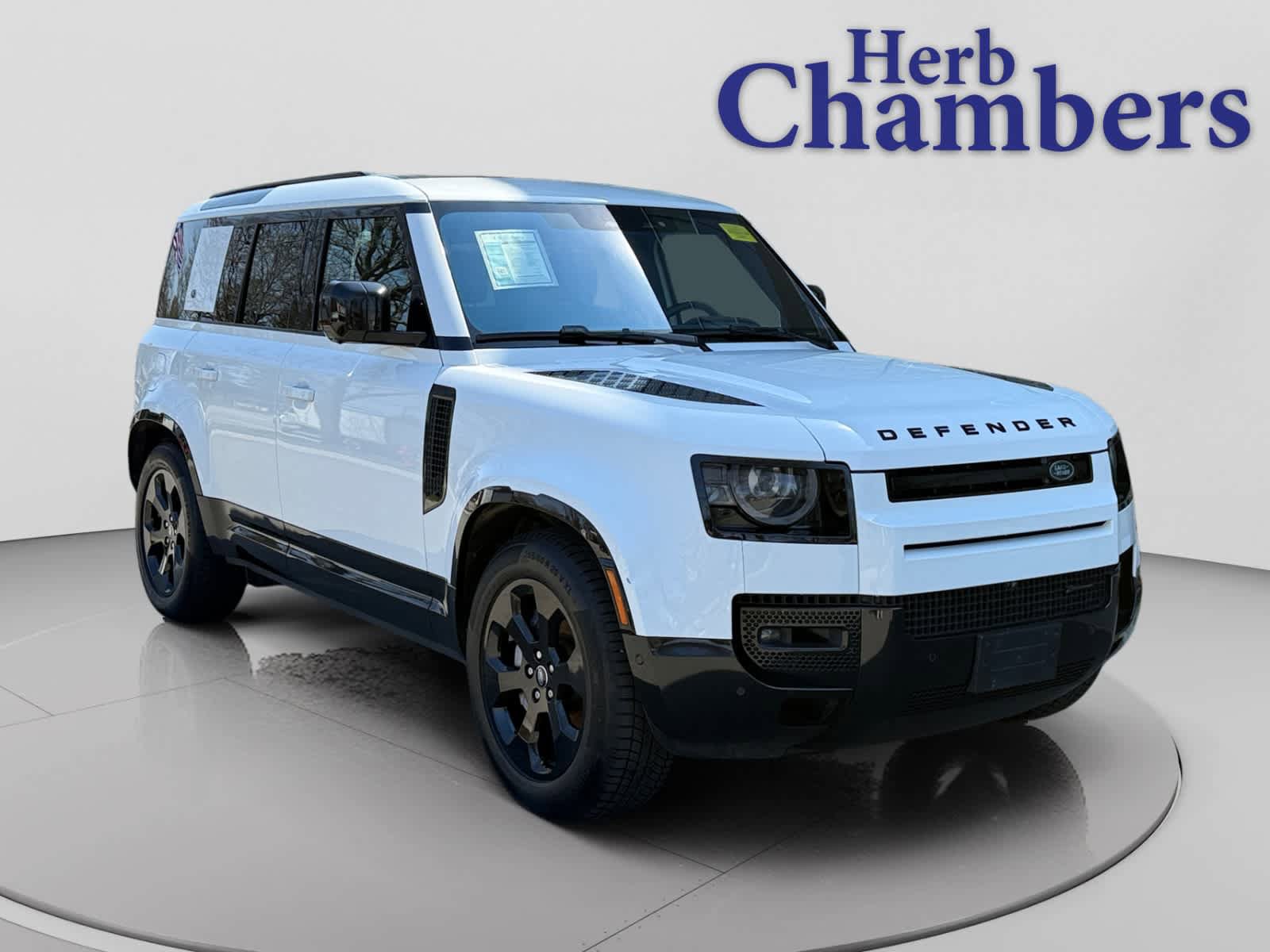 Used 2022 Land Rover Defender 110 X-Dynamic SE AWD/4WD image 3