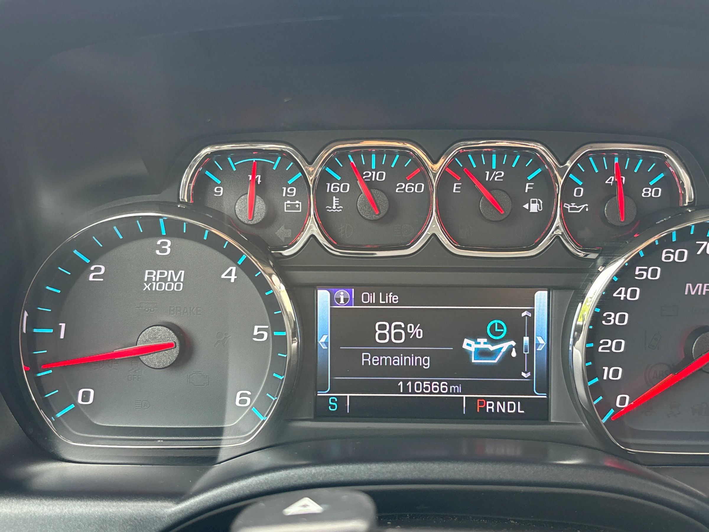 Used 2018 Chevrolet Silverado 1500 LT w/ Texas Edition RWD image 9