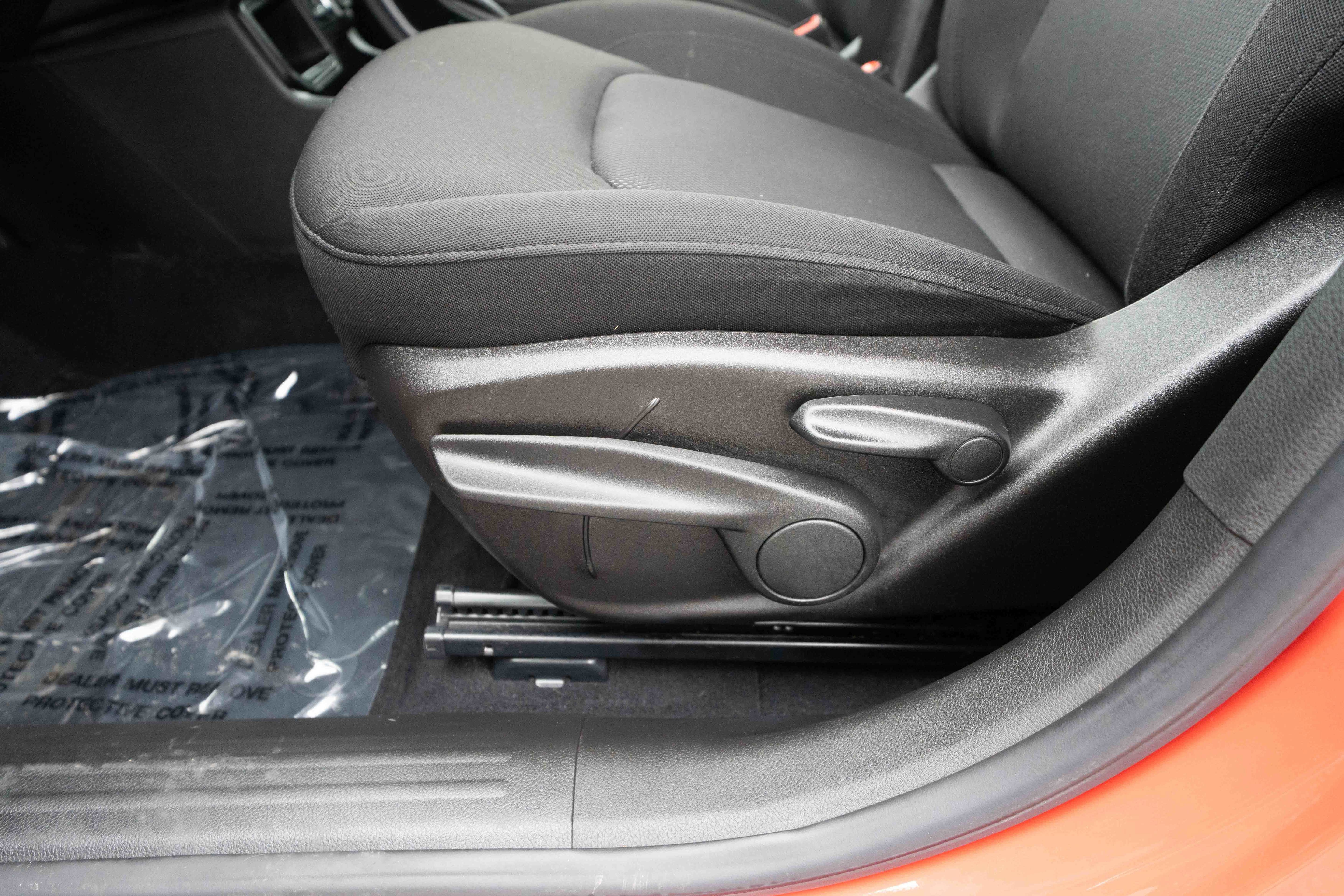 Used 2021 Jeep Renegade Sport image 12