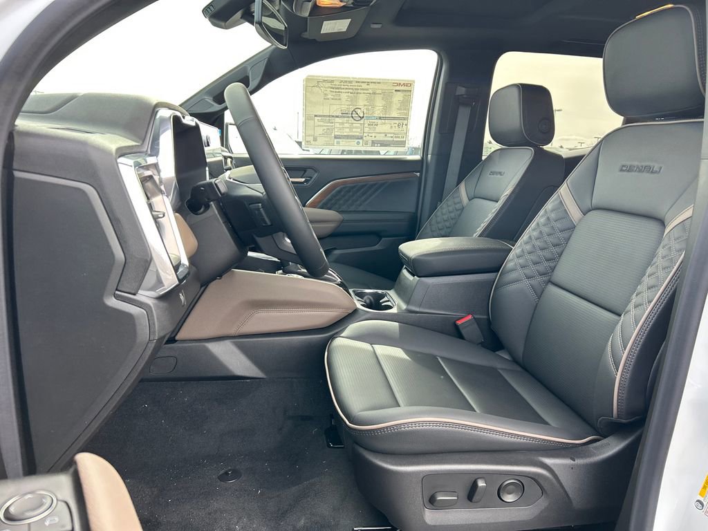 New 2026 GMC Canyon Denali AWD/4WD image 17
