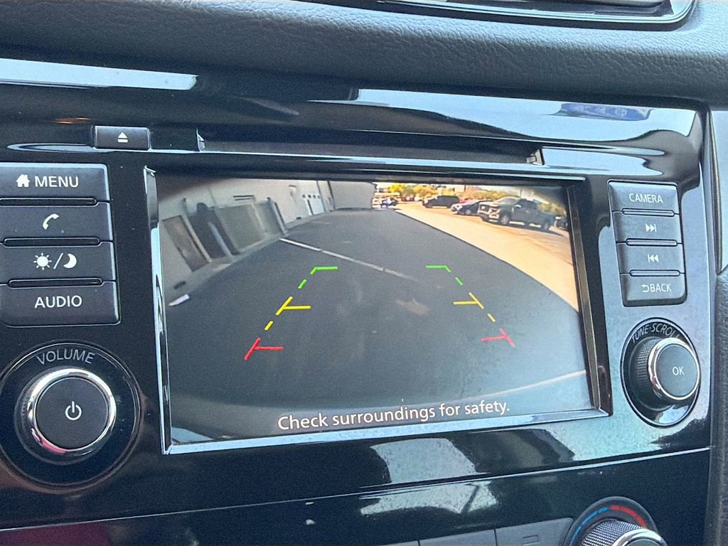 Used 2021 Nissan Rogue Sport S image 13