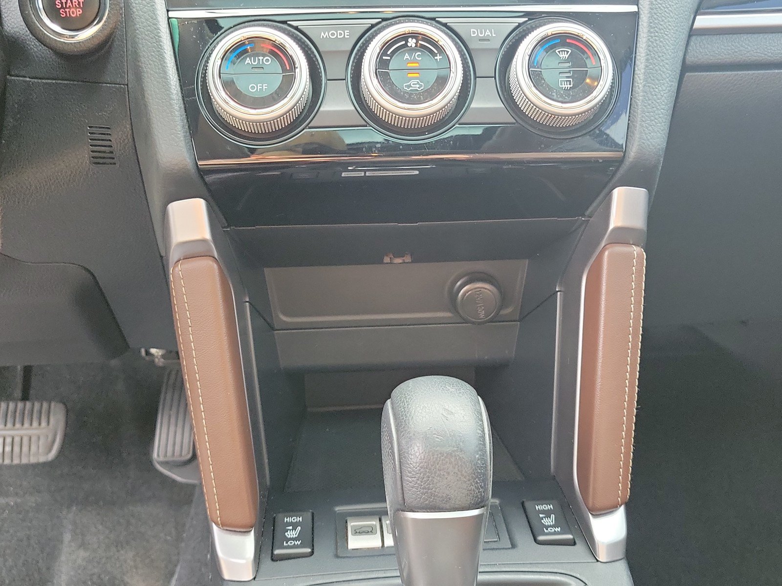 Used 2017 Subaru Forester 2.5i Touring AWD/4WD image 22