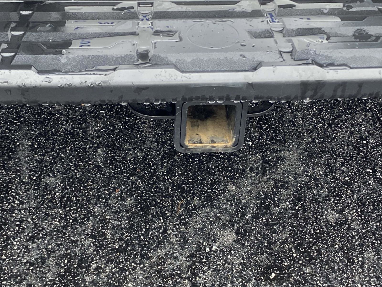 Used 2024 Nissan Frontier SL image 9