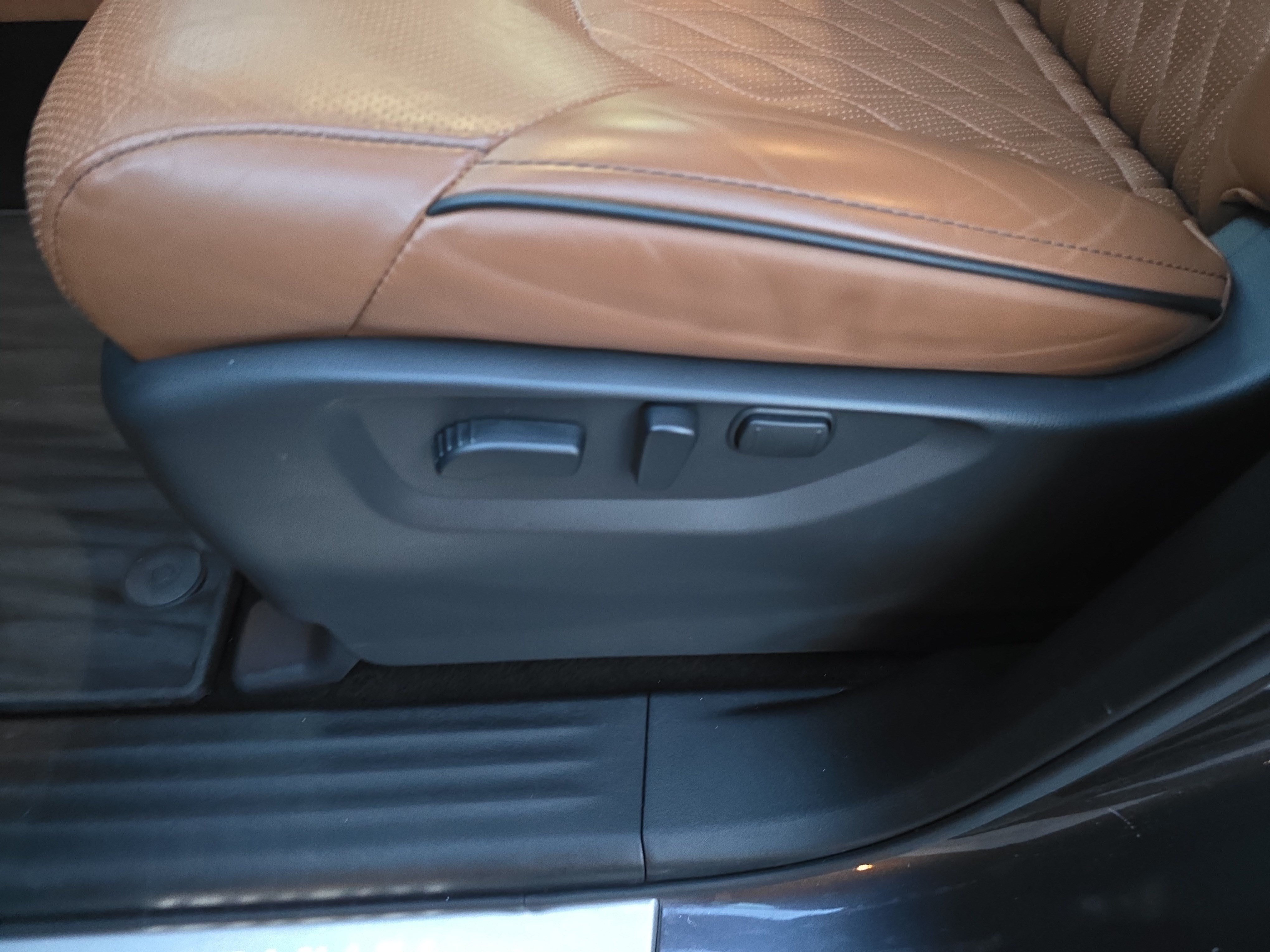 Used 2024 INFINITI QX80 Sensory w/ All-Season Package AWD/4WD image 29