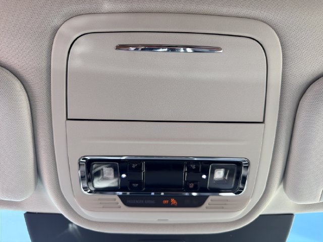 New 2026 Lincoln Aviator AWD w/ Jet Appearance Package image 35