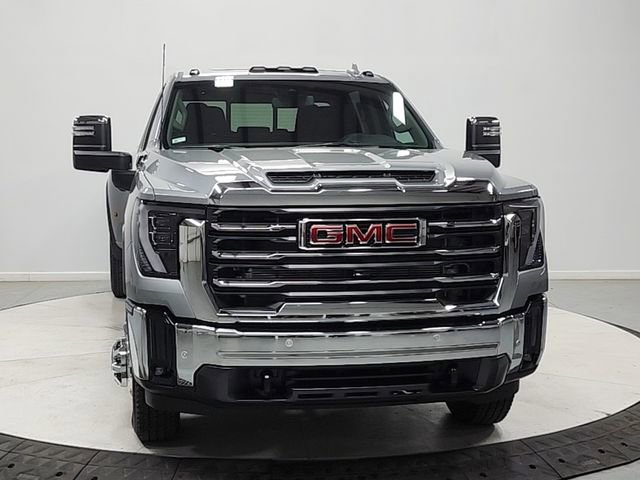 New 2026 GMC Sierra 3500 SLT w/ SLT Convenience Package AWD/4WD image 2