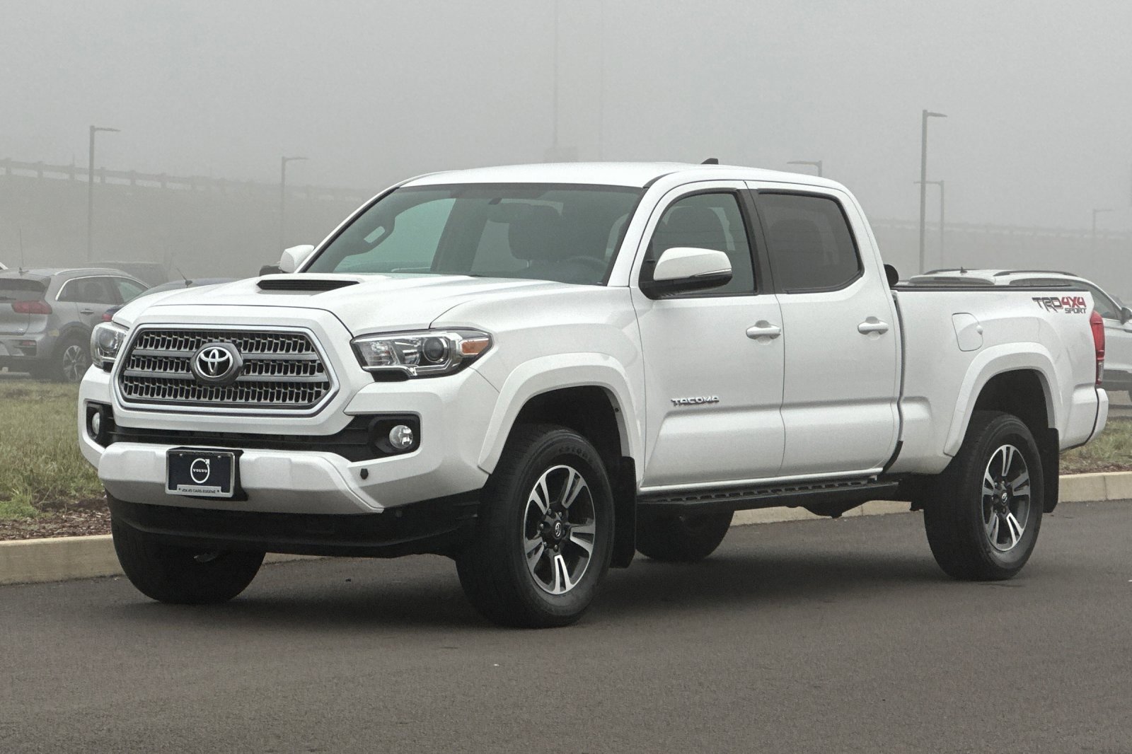 Used 2016 Toyota Tacoma TRD Sport image 7