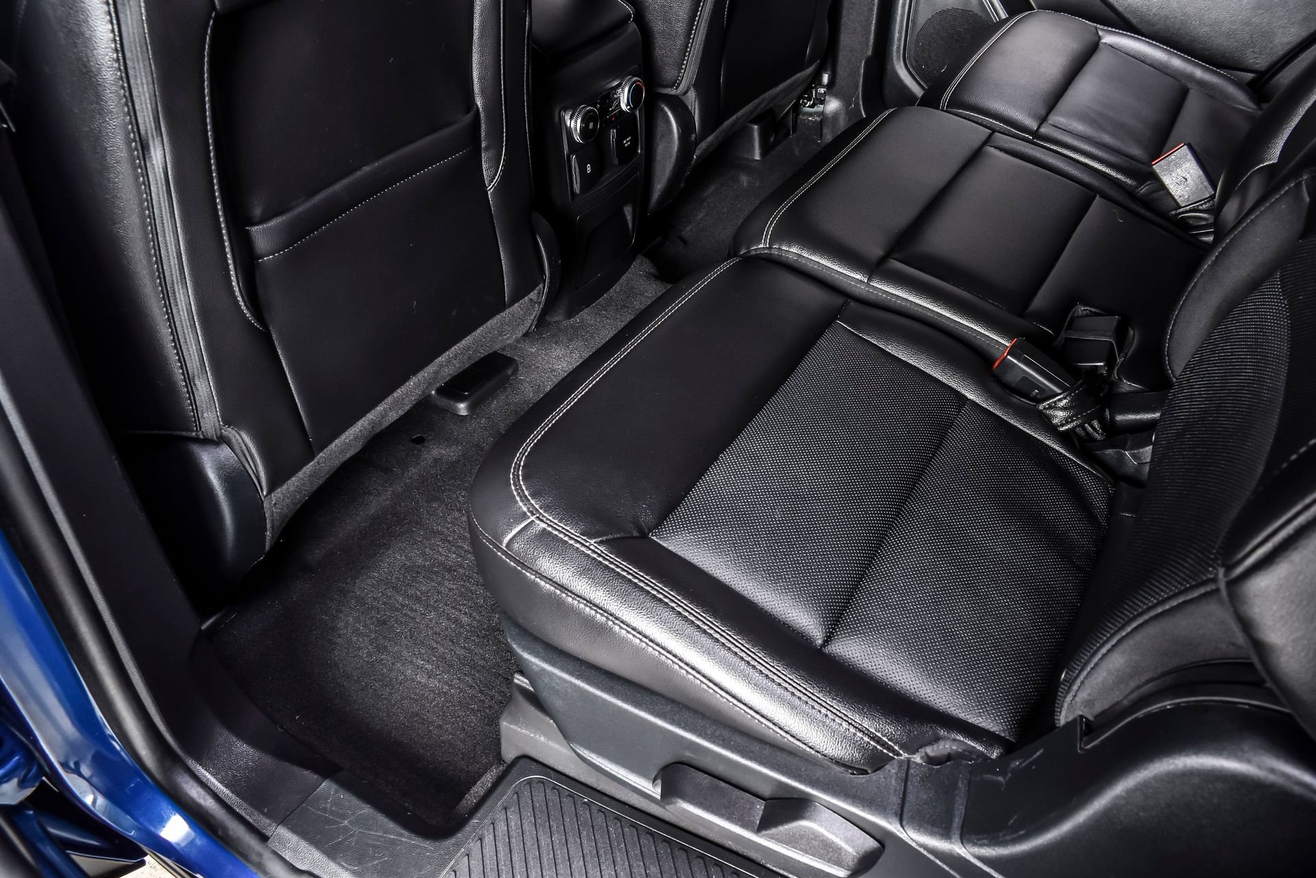 Used 2023 Ford Explorer Limited AWD/4WD image 20