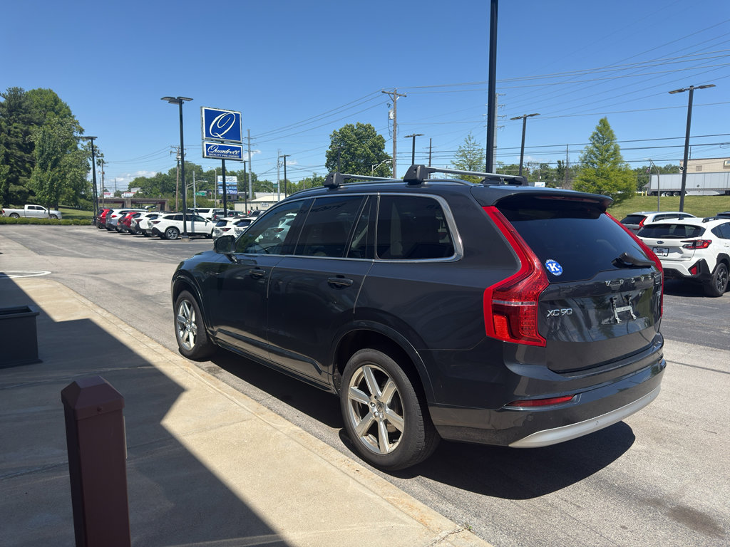 Used 2022 Volvo XC90 T5 Momentum w/ Climate Package AWD/4WD image 5
