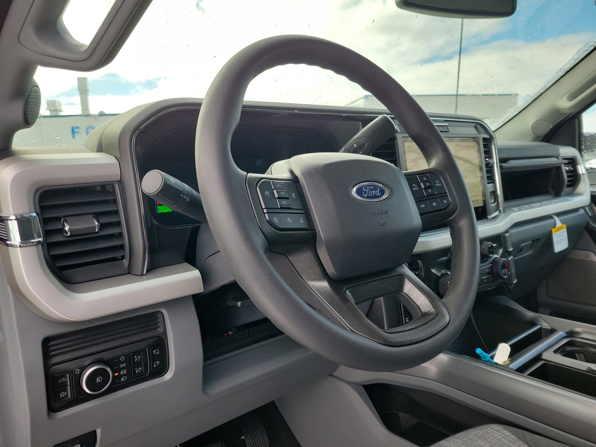 New 2026 Ford F350 XLT w/ XLT Premium Package AWD/4WD image 27
