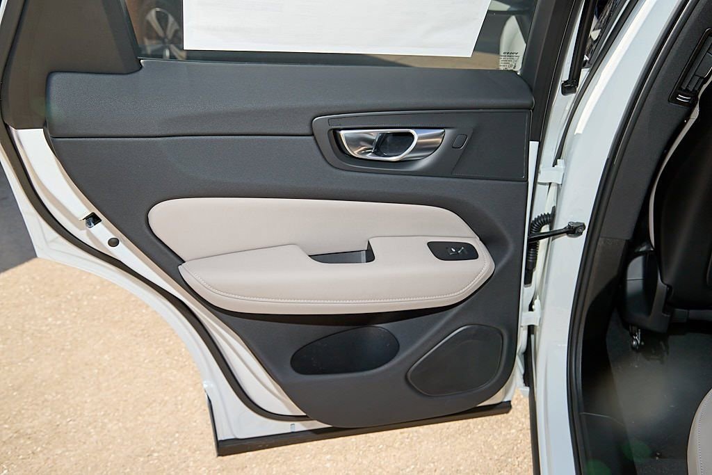 New 2026 Volvo XC60 B5 Plus w/ Protection Package Premier image 17