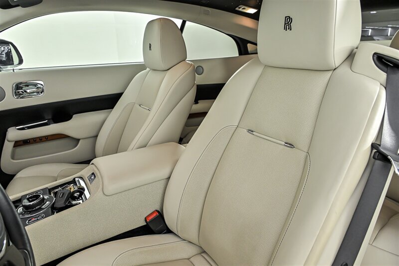 Used 2015 Rolls-Royce Wraith RWD image 19