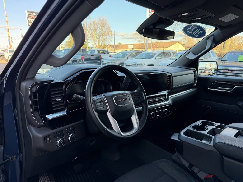Used 2023 GMC Sierra 1500 SLE image 14