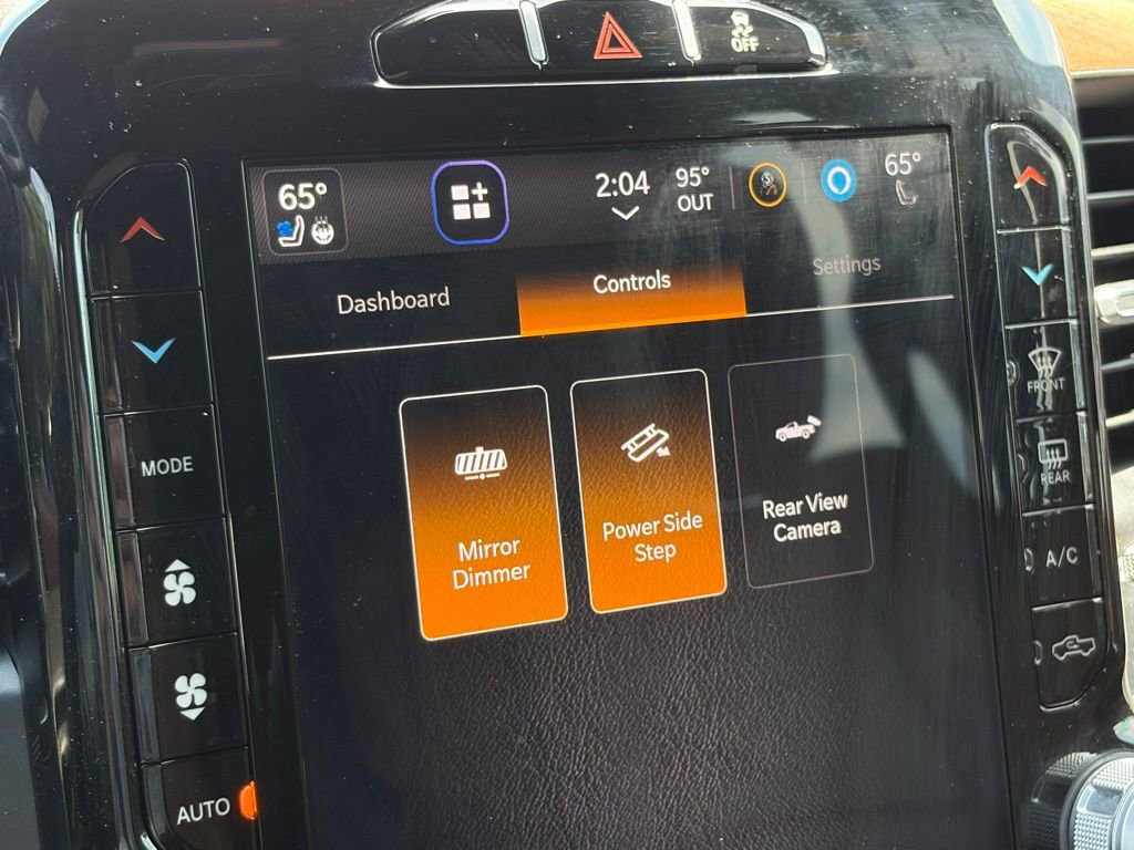 Used 2023 RAM 3500 Limited AWD/4WD image 37
