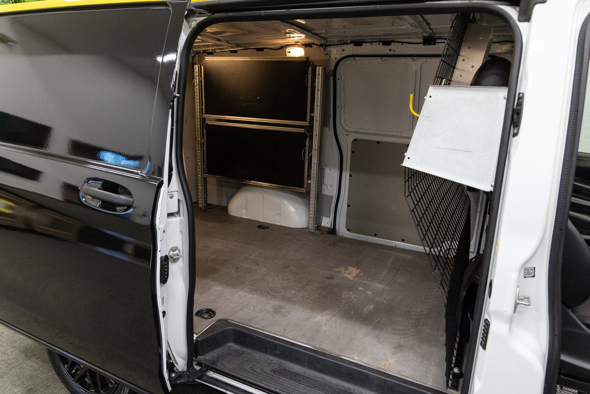 Used 2018 Mercedes-Benz Metris w/ Eco Stop/Start Package image 18