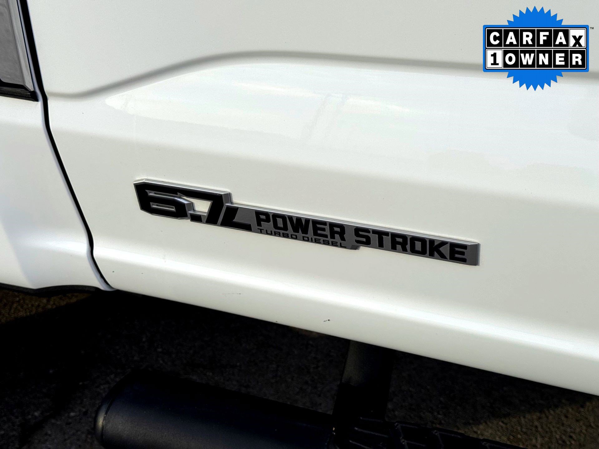 Used 2024 Ford F250 Lariat w/ FX4 Off-Road Package image 3