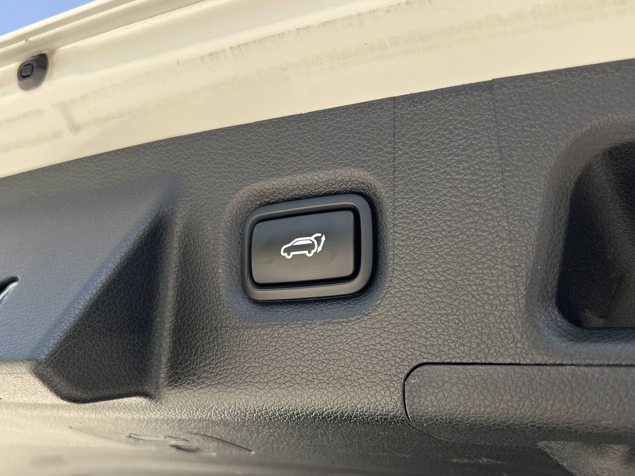Used 2023 Hyundai Santa Fe SEL w/ Winter Weather Package FWD image 25