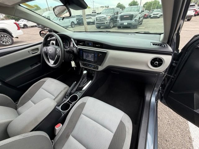 Used 2017 Toyota Corolla LE w/ Carpet Mat Package (TMS) FWD image 30