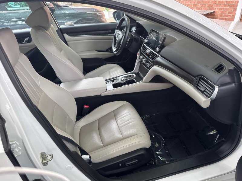 Used 2019 Honda Accord Touring image 28