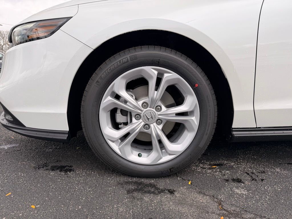 New 2025 Honda Accord LX image 17