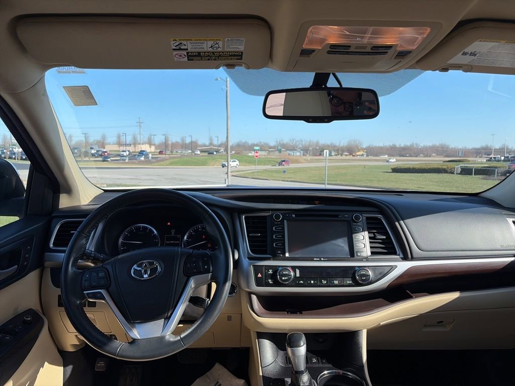 Used 2015 Toyota Highlander Limited image 55