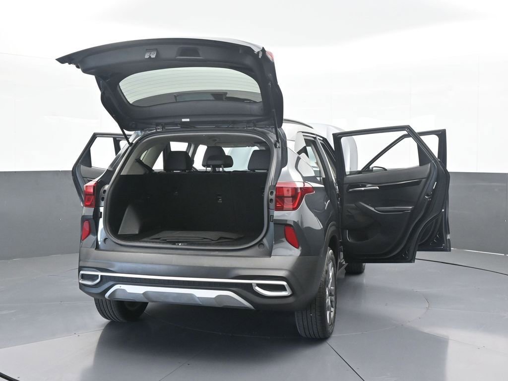 Used 2023 Kia Seltos S w/ Navigation Package image 74