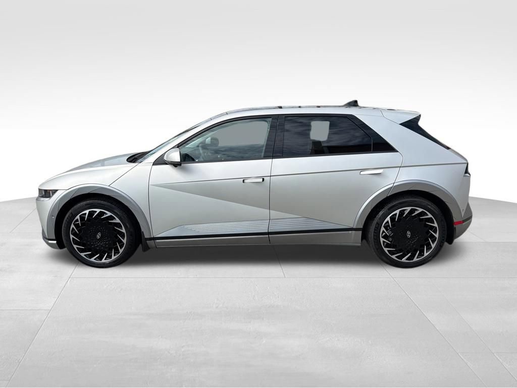 Used 2023 Hyundai Ioniq 5 Limited w/ Cargo Package image 2