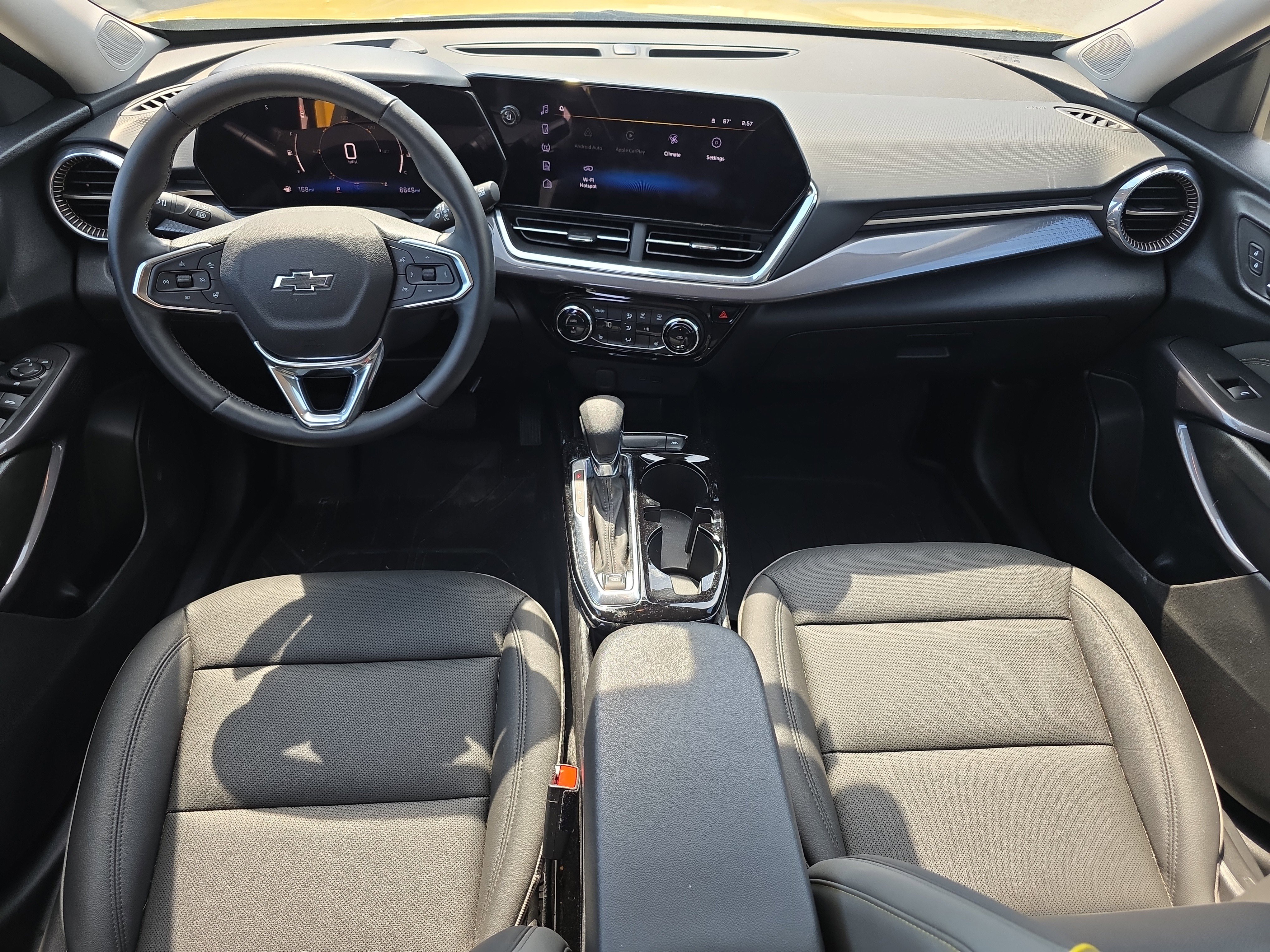 Used 2024 Chevrolet Trax ACTIV image 17