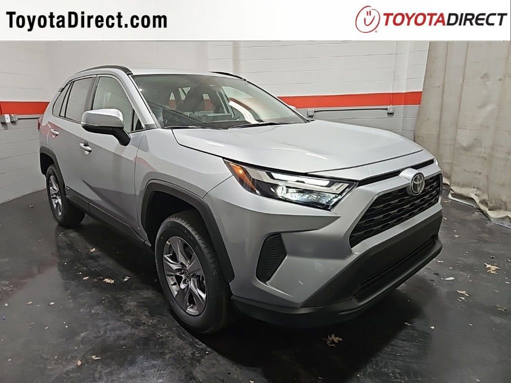 New 2025 Toyota RAV4 XLE