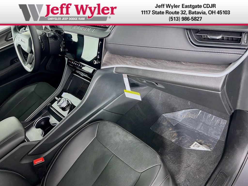 New 2026 Jeep Grand Cherokee Altitude AWD/4WD image 22
