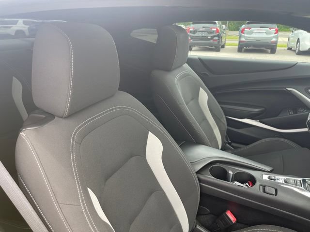 Used 2018 Chevrolet Camaro SS RWD image 29