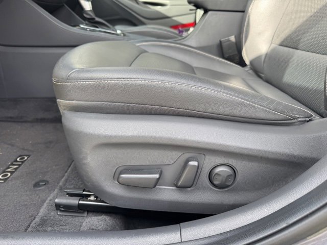 Used 2019 Hyundai Ioniq Limited image 15