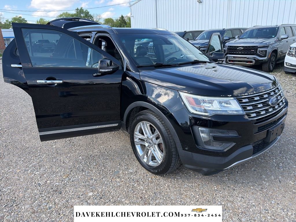 Used 2016 Ford Explorer Limited w/ Equipment Group 301A AWD/4WD image 29