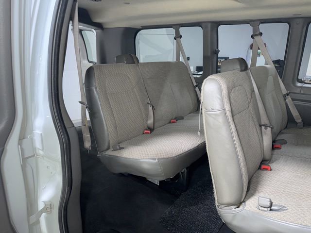 Used 2017 Chevrolet Express 2500 LS RWD image 19