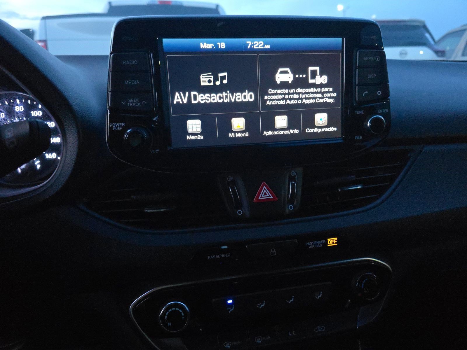 Used 2018 Hyundai Elantra GT FWD image 11