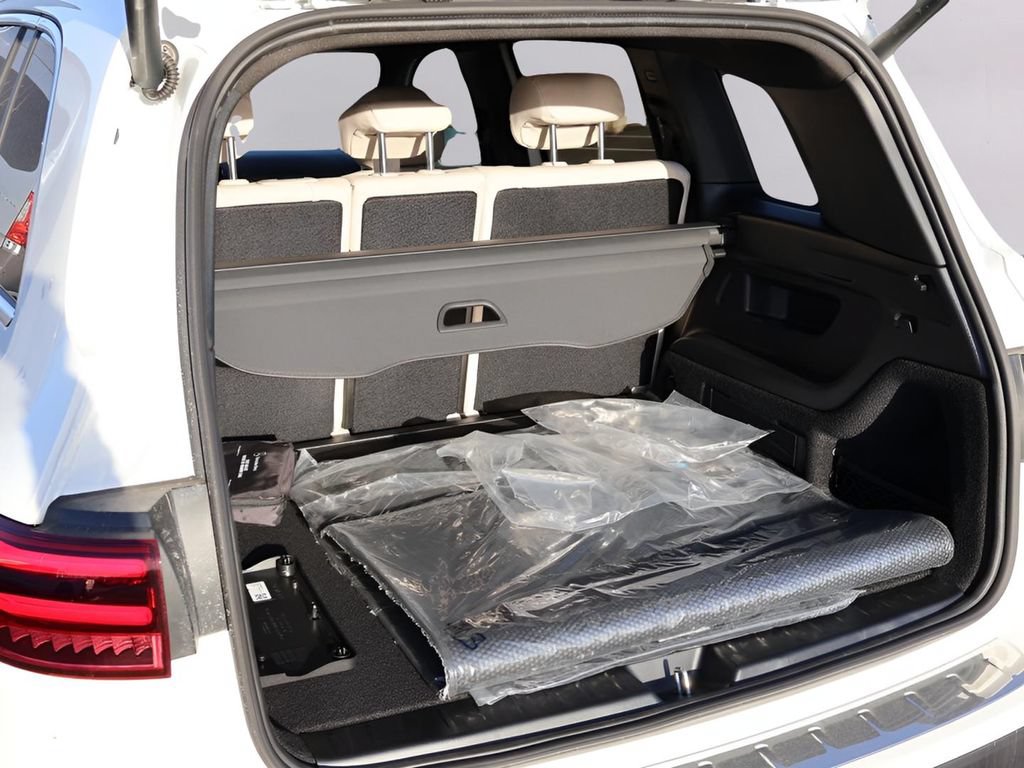 New 2026 Mercedes-Benz GLB 250 4MATIC image 17