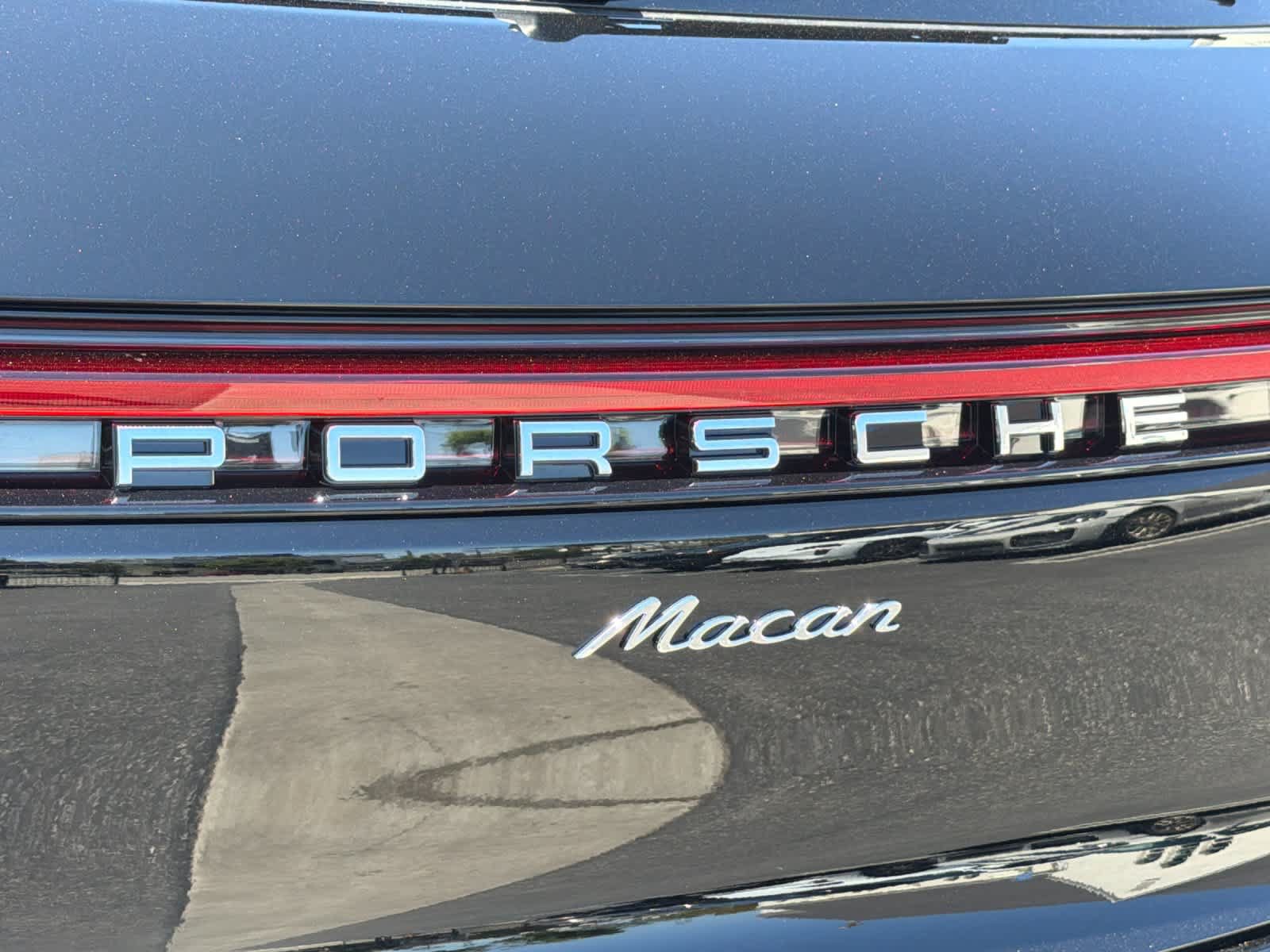 New 2026 Porsche Macan AWD/4WD image 31