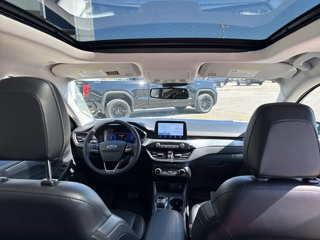 Used 2022 Ford Escape Titanium image 48