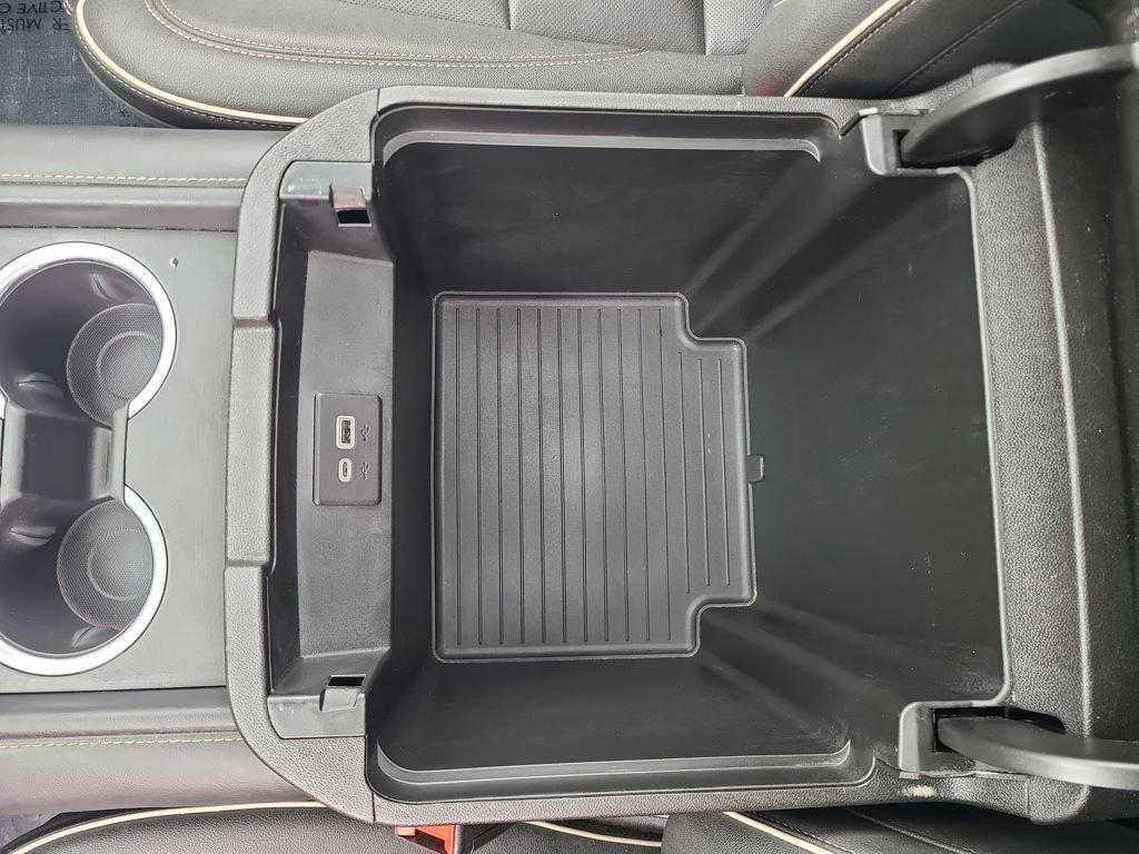 Used 2023 GMC Yukon SLT image 38