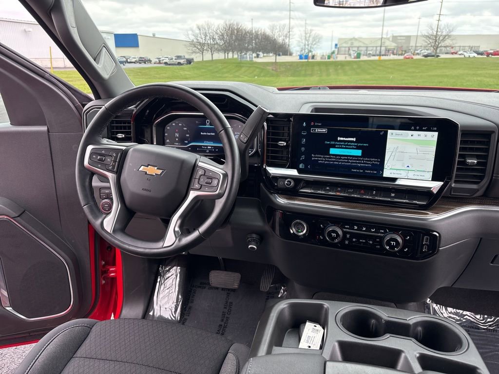 Used 2023 Chevrolet Silverado 1500 LT AWD/4WD image 31