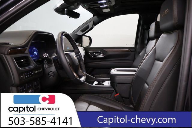 Used 2024 Chevrolet Suburban High Country w/ Advanced Technology Package image 12