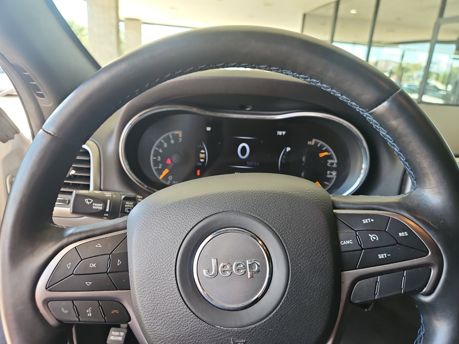 Used 2019 Jeep Grand Cherokee Laredo image 10