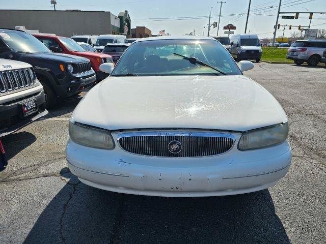 Used 2001 Buick Century Custom w/ Premium Pkg FWD image 2