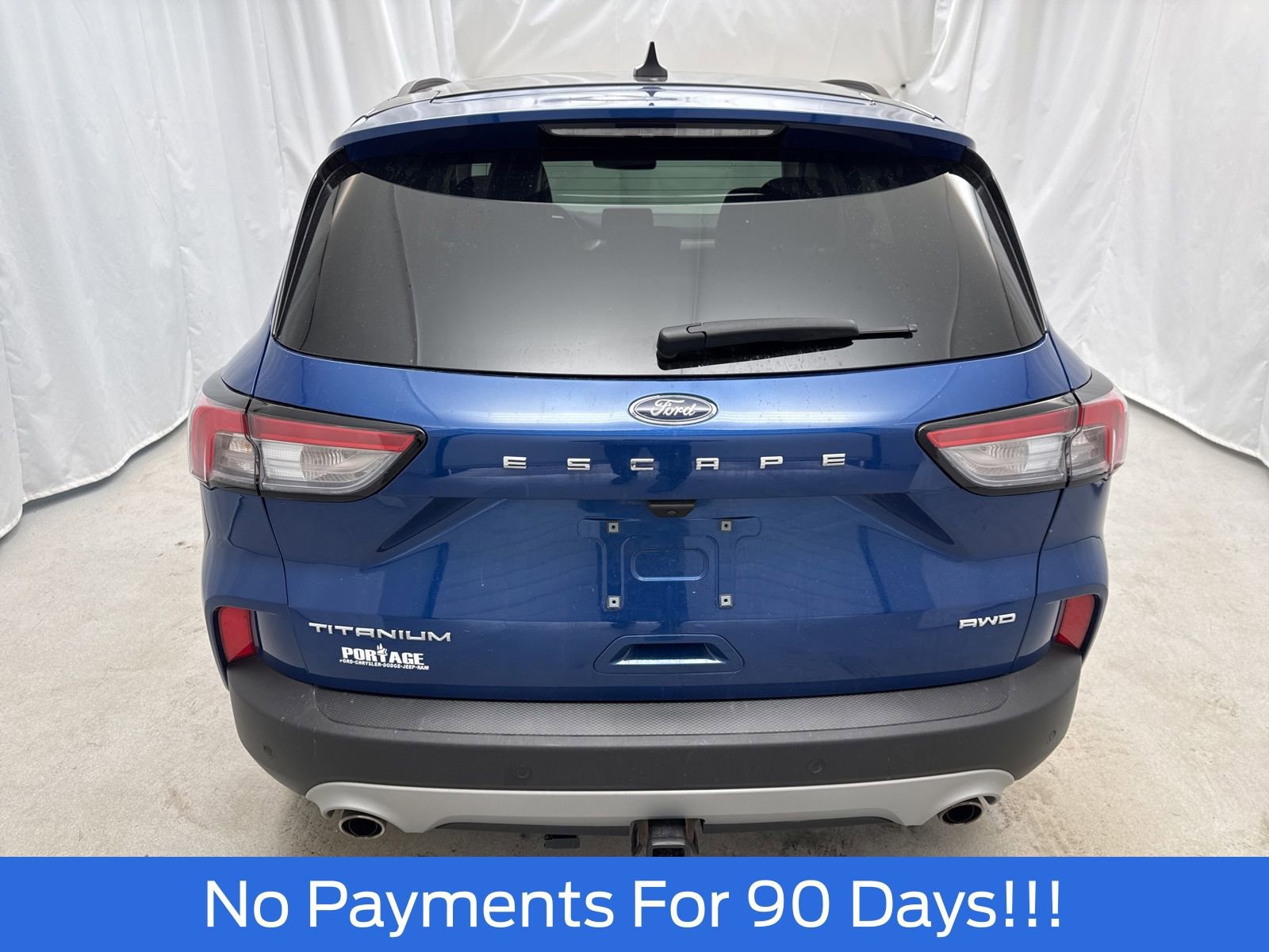 Certified 2022 Ford Escape Titanium w/ Class II Trailer Tow Package image 3