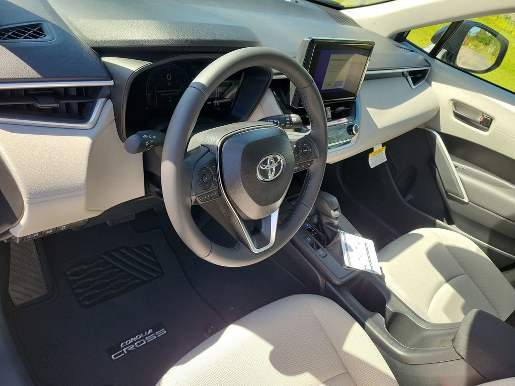 New 2026 Toyota Corolla Cross LE image 7
