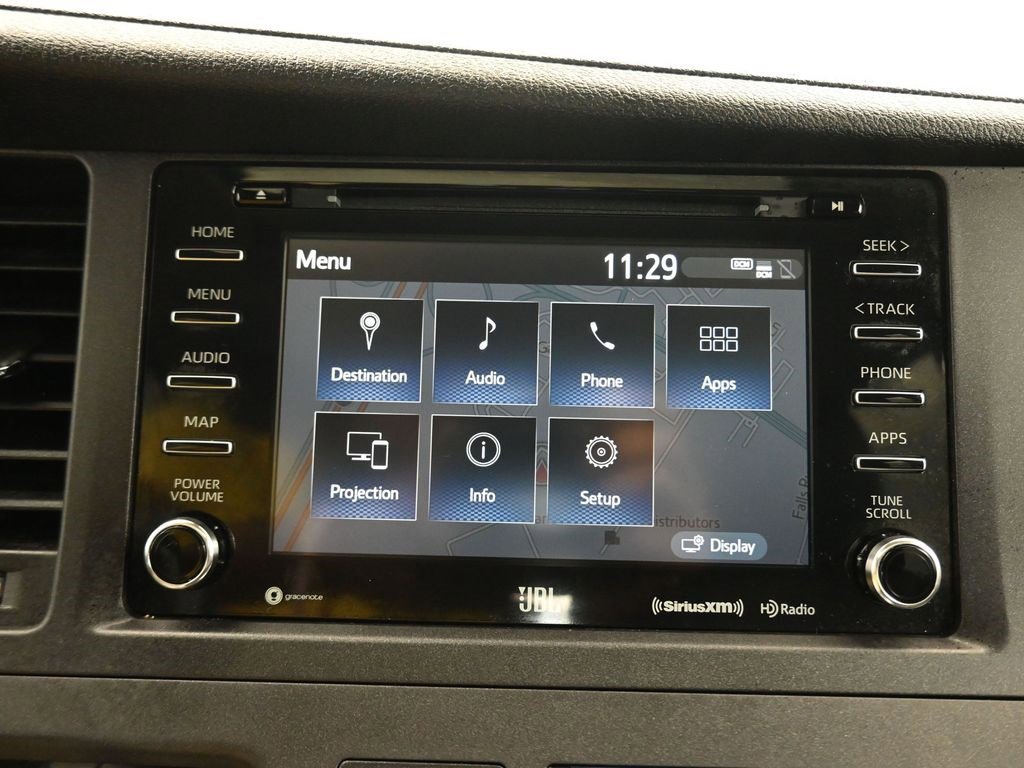 Used 2020 Toyota Sienna SE Premium image 16