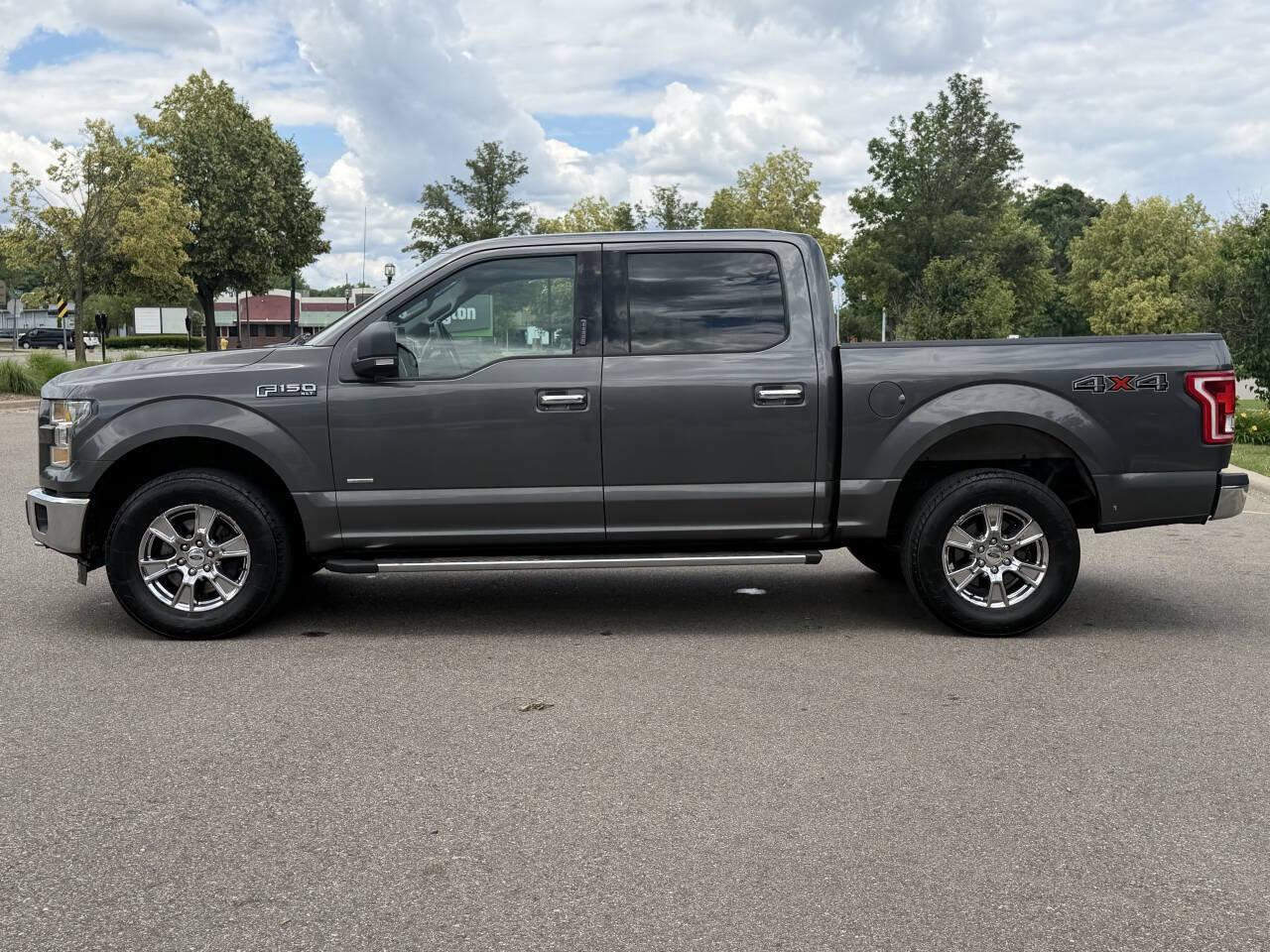 Used 2015 Ford F150 XLT w/ Equipment Group 302A Luxury AWD/4WD image 2