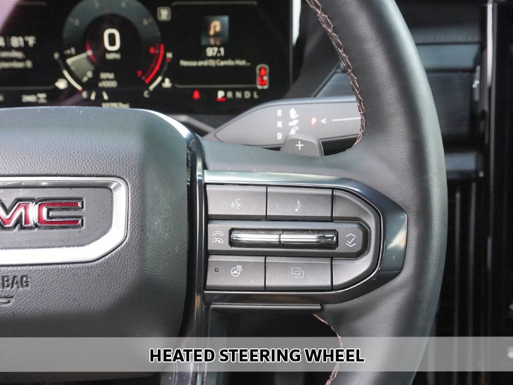 Used 2025 GMC Acadia AT4 w/ Luxury Package AWD/4WD image 11