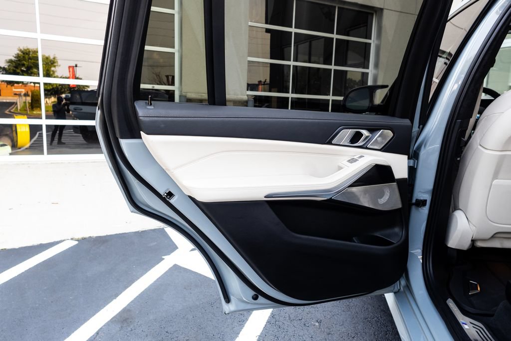 Used 2024 BMW X7 M60i w/ Executive Package AWD/4WD image 49