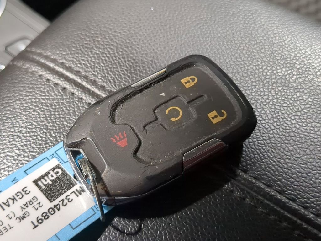 Used 2021 GMC Terrain SLE w/ Driver Convenience Package image 47